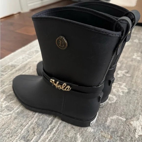 Women's sz 8 Black Winter & Rain Boots with Gold accents - Picture 3 of 5